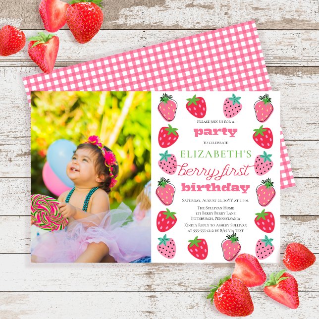 Strawberries Girl Foto Berry Geburtstagsparty Einladung (Strawberries Girl's Berry First Birthday Party Photo Invitation)