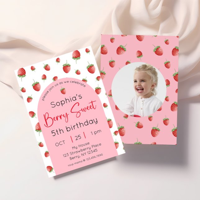 Strawberry Berry Sweet Birthday Foto Einladung (Von Creator hochgeladen)