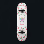 Strawberry Einicorn Skateboard mit Namen<br><div class="desc">Machen Sie dieses Strawberry Unicorn Skateboard durch Hinzufügen Ihres Textes zu Ihrem eigenen. Um auf erweiterte Bearbeitungstools zuzugreifen,  gehen Sie bitte zu "Personalisieren Sie diese Vorlage" und klicken Sie auf "Details",  scrollen Sie nach unten und drücken Sie den Link "Klicken Sie auf,  um die Vorlage anzupassen".</div>