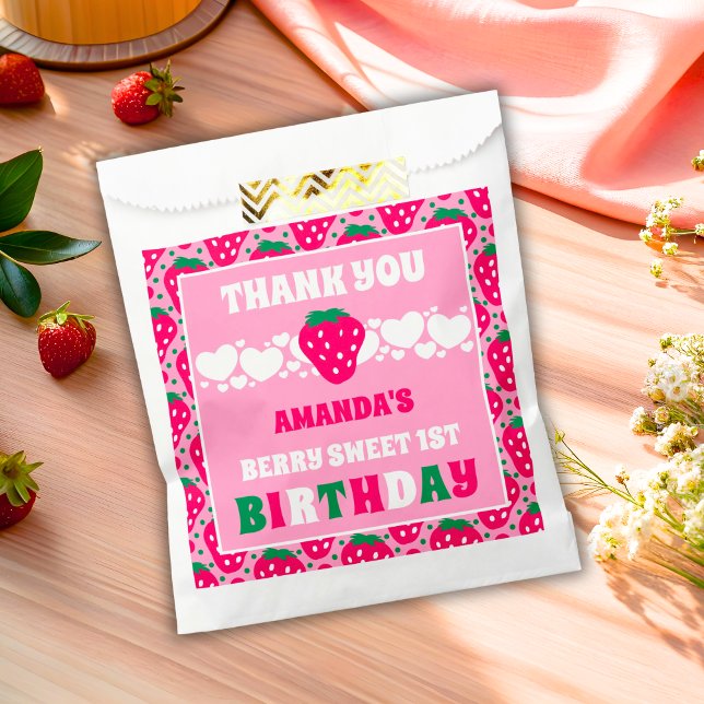 Strawberry First Birthday Celebration Thank You Geschenktütchen (Von Creator hochgeladen)