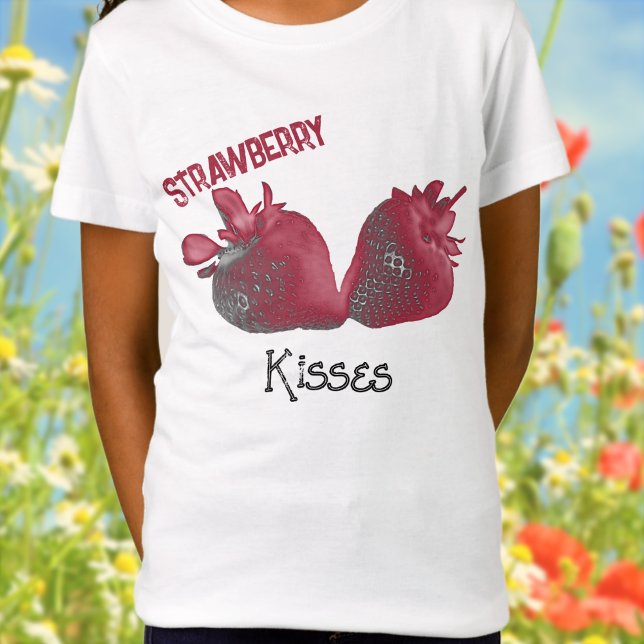 Strawberry Kisses T-Shirt (Von Creator hochgeladen)