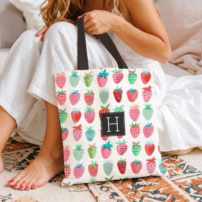 Strawberry Monogram Muster | Tasche (Cute Strawberry Pattern Monogram Summer Market Tote Bag)