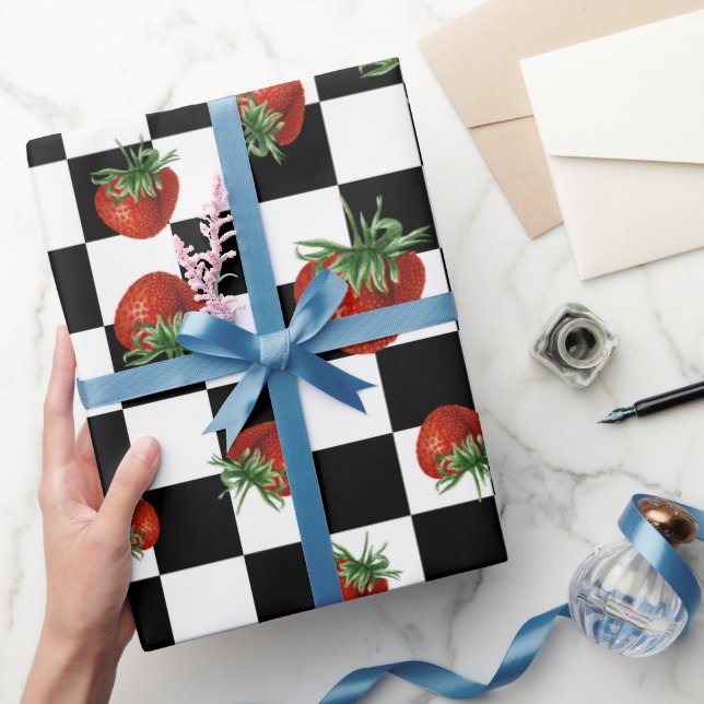 Strawberry Pattern Baby Shower  Geschenkpapier (Schenken)