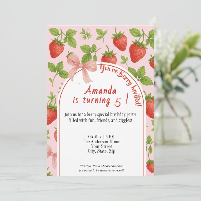 Strawberry Sweet Kindergeburtstag Einladung | Pink (Stehend Vorderseite)