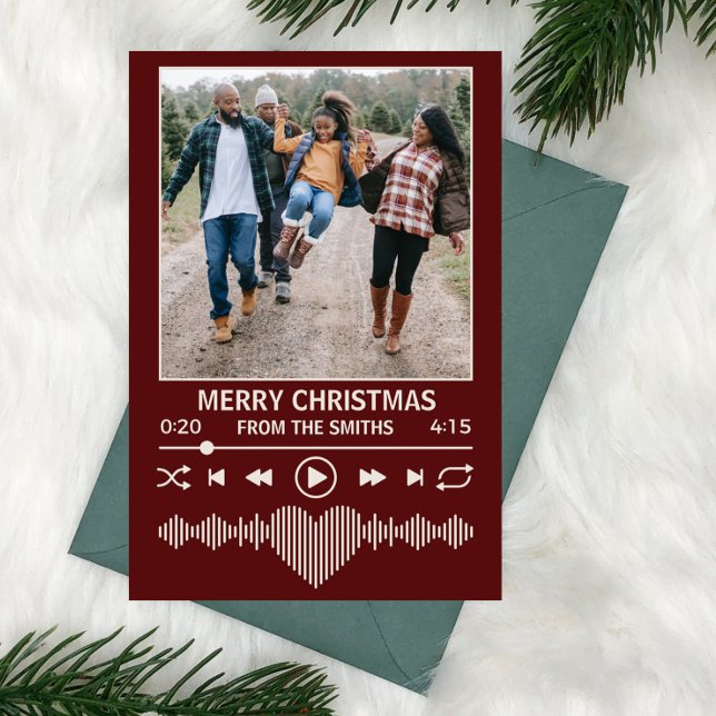Streaming Music Red Player Foto Weihnachten (streaming music themed holiday christmas card red with place for family photo as the album art)