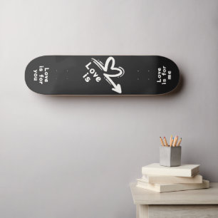 Street Art Herz Liebe ist Weiß und Schwarz Skateboard