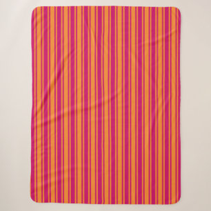 Streifen aus rosa und orangefarbenen Süßigkeiten Sherpadecke