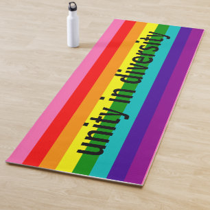 Streifen des Regenbogen-Gay Pride-LGBT der Yogamatte