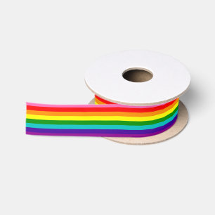Streifen-Flagge des Regenbogen-Gay Pride-LGBT der Satinband