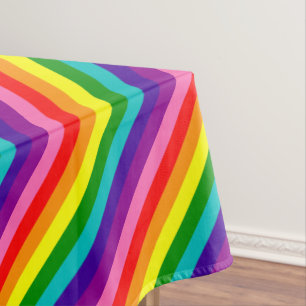 Streifen-Flagge des Regenbogen-Gay Pride-LGBT der Tischdecke
