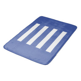 Streifen in der Mitte. Mittelblau und weiß. Badematte