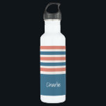 Streifen Muster benutzerdefinierte monogramm-Wasse Edelstahlflasche<br><div class="desc">Ändern Sie das Textfeld in das gewollt Textfeld. Sie können auch den Schriftart und seine Größe und Farbe ändern,  indem Sie die Funktion "Anpassen" verwenden,  sowie weitere Textfelder hinzufügen,  wenn Sie möchten. Sehen Sie in meinem Geschäft für weitere Artikel mit und Farbwahl von diesem Design.</div>