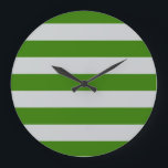 STREIFEN, verstellbar grün Große Wanduhr<br><div class="desc">Farbige Streifen vor der Hintergrundfarbe,  die ersetzt werden kann. Spielen Sie mit verschiedenen Hintergrundfarben,  um ein persönliches Spiel zu erstellen!</div>