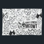 Stress Meowt Funny Cat Pattern Geschirrtuch<br><div class="desc">Dekorieren Sie Ihre Küche mit diesem lustigen Katzenhandtuch. Macht ein großartiges Hauswärme- oder Geburtstagsgeschenk für diesen Katzenliebhaber in eurem Leben! Karo in meinem Shop für mehr passende Sachen wie Tasse und Aufkleber!</div>