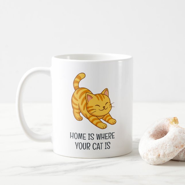 Stretching Orange Tabby Cat Custom Text Kaffeetasse (Mit Donut)