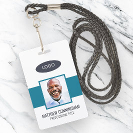 Strichcode für Mitarbeiter mit moderner Farbe Ausweis