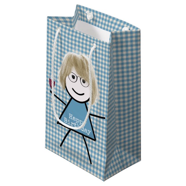 Strichfigur-Mädchen am Gingham mit Wein Kleine Geschenktüte (Vorderseite Schrägansicht)