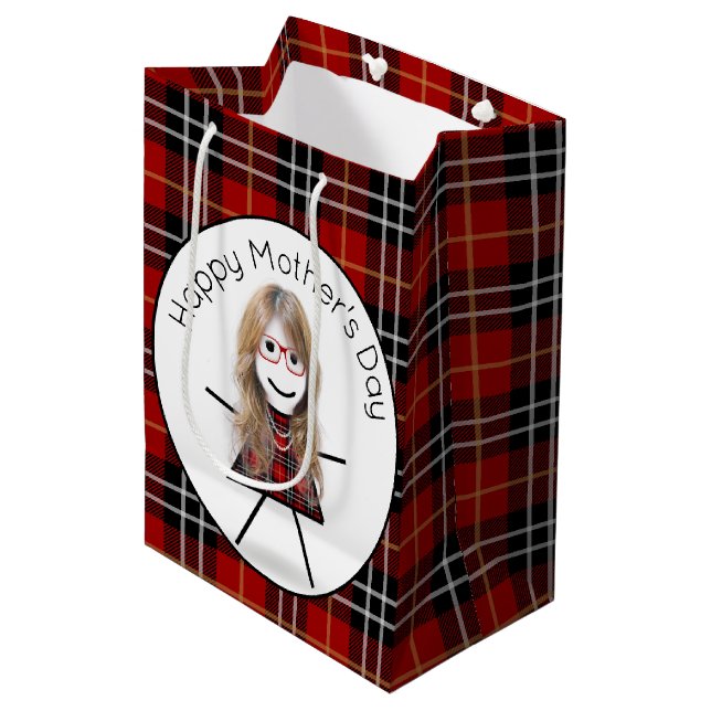 Strichfigur-Mädchen der Mutter auf Tartan Kariert Mittlere Geschenktüte (Vorderseite Schrägansicht)