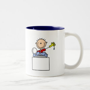 Strichmännchen beim Geschirrspülen T-Shirts und Ge Zweifarbige Tasse