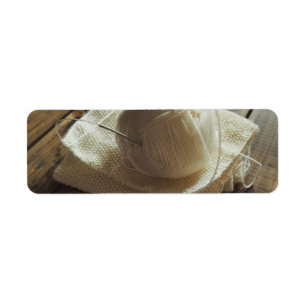 Stricken eines Schals mit weichem Wolle-Garn