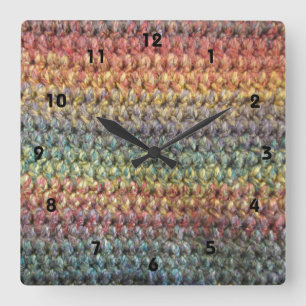 Strickfaser aus mehrfarbigen Stricken Quadratische Wanduhr
