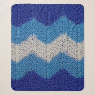 Strickstoff mit gestreiften Figuren blau-weiß Sherpadecke