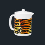 Strickte Tiger Fur Print Pattern<br><div class="desc">Diese trendige Teekanne ist mit einem gestreiften Tigerprint mit schwarzen Streifen auf einem sehr hellen,  orangefarbenen,  gelben und cremefarbenen Fellhintergrund versehen. Bringen Sie die Wildkatze mit diesem coolen Felindesign in sich hervor. Es ist der perfekte,  kühne,  originelle Look für Tierliebhaber. Karo in unserem Shop für passende Artikel.</div>