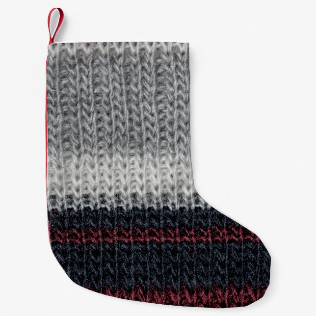 Strickwolle: rote, weiße Streifen. Kleiner Weihnachtsstrumpf (Vorderseite)