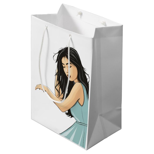"STRIKE A POSE" ASIAN LADY MITTLERE GESCHENKTÜTE (Vorderseite Schrägansicht)
