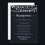 String Lights Wedding Kissing Menu Game Card<br><div class="desc">Diese Spielkarte für Hochzeitsküssen ist perfekt für einen rustikalen Hochzeitsempfang. Das Design zeichnet sich durch schöne handbemalte Saitenleuchten in dunkelblauem Hintergrund aus.</div>