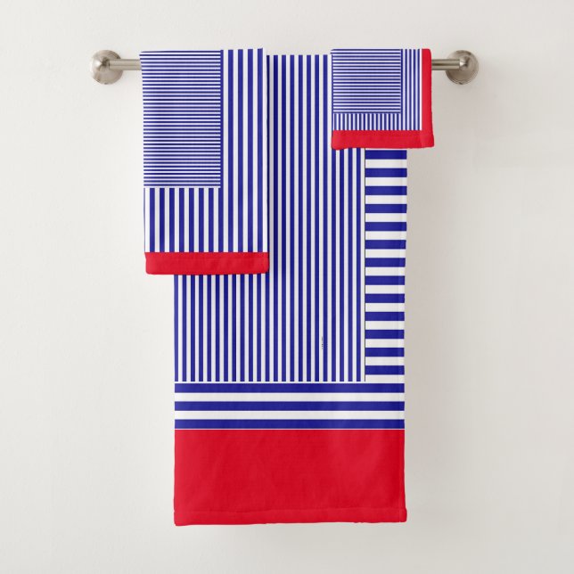 STRIPE GÉOMÉTRIQUE BLEU CLASSIQUE ROUGE TRIM (En situation)