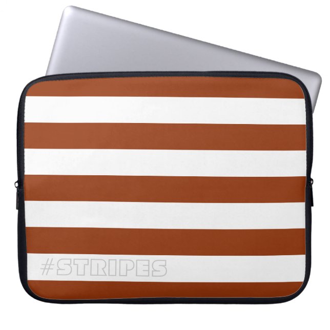 STRIPES Braun auf jeder Farbe Laptopschutzhülle (Vorderseite)