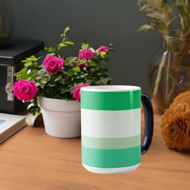 Stripes Green eggshell coriander: Spring Palette Verwandlungstasse (Von Creator hochgeladen)