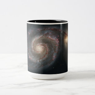 Strudelgalaxie (Raum) (Universum) (Messier 51A) Zweifarbige Tasse
