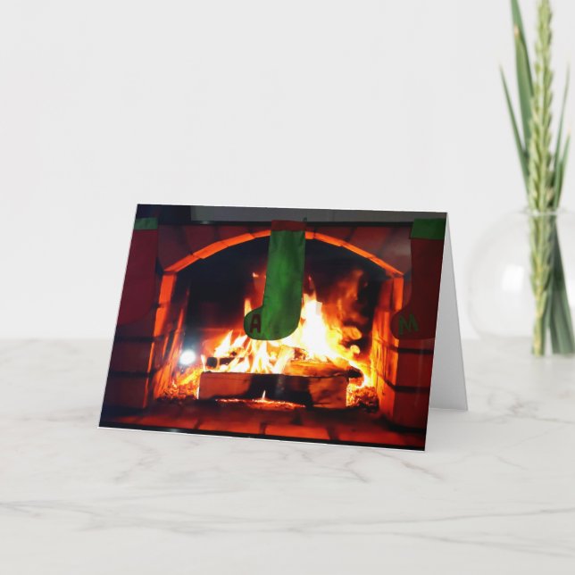 Strümpfe an einem Kamin Feiertagskarte (Vorderseite)
