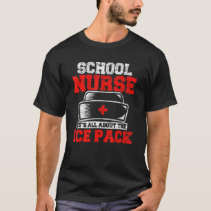 Student der Krankenpflegerin, die eine Lizenz für  T-Shirt