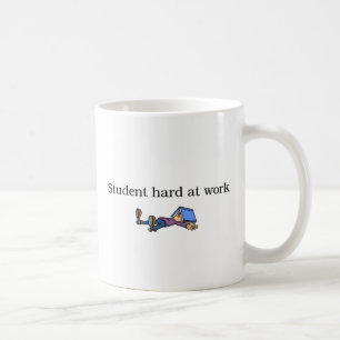 Student stark an der Arbeits-Tasse Kaffeetasse