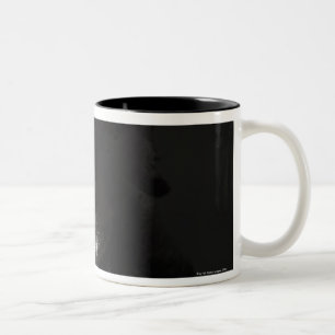 Studioporträt des schwarzen Jack-eingekritzels Zweifarbige Tasse