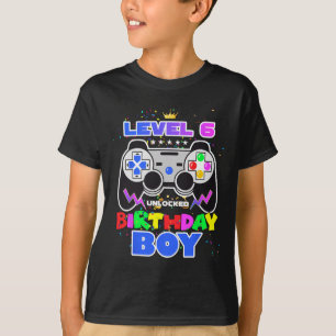 Stufe 6 Unverriegeltes Geburtstagsspielfeld Junge T-Shirt