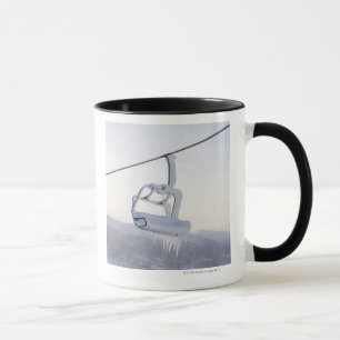 Stuhlaufzug voll des Schnees und des Eises Tasse