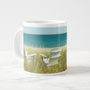 Stühle von Adirondack in den Dünen Jumbo-Tasse
