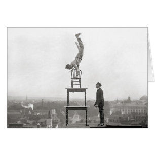 Stuntman führt Balanceakt auf, 1917
