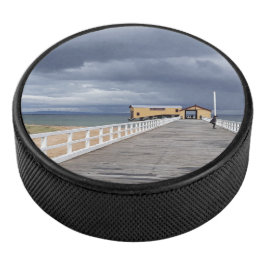 Sturm über Queenscliff Pier Eishockey Puck