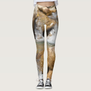 Sturmbach im Frühling Leggings