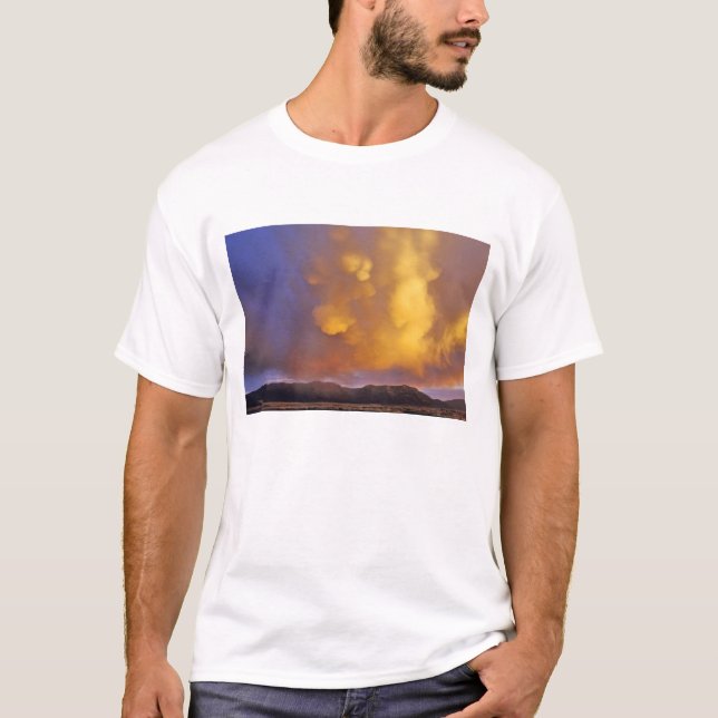 Sturmwolken in Montana T-Shirt (Vorderseite)