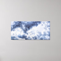 Sturmwolken umhüllte Leinwand