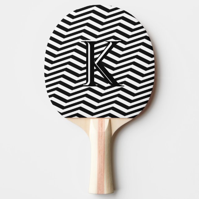 Stylische Schwarz-weiße Zickzack Stripe Monogram C Tischtennis Schläger (Vorderseite)