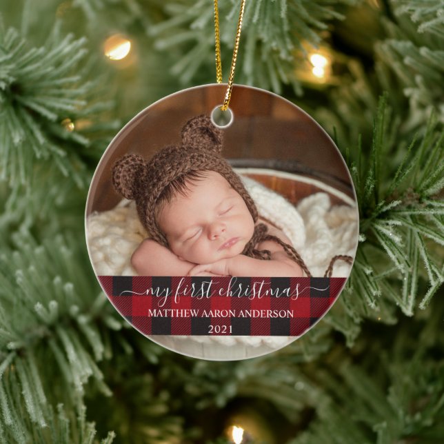 Stylisches Script Mein erstes Weihnachtsbaby Karie Keramik Ornament (Baum)