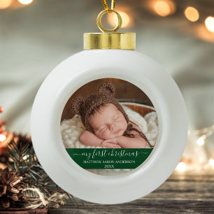 Stylisches Skript Mein erstes Weihnachtskind Green Schneeflocken Zinn-Ornament