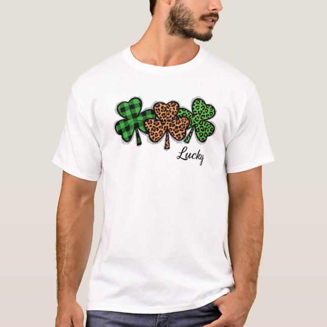 Stylish Lucky Clover Buffalo Plaid Leopard Art T-Shirt (Vorderseite)